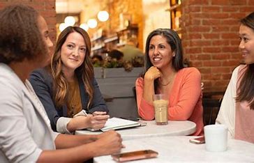 Networking and professional development opportunities for immigrants in science and innovation